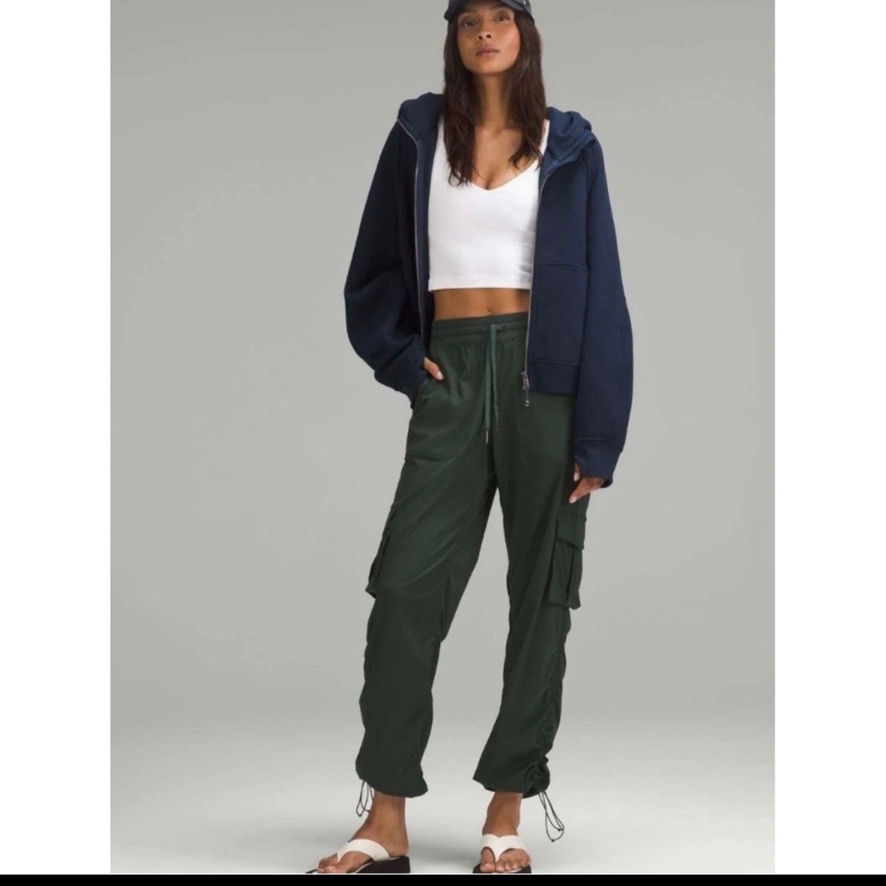 Lululemon Dance Studio Relaxed-Fit Mid Rise Cargo Pant Size L Rainforest Green